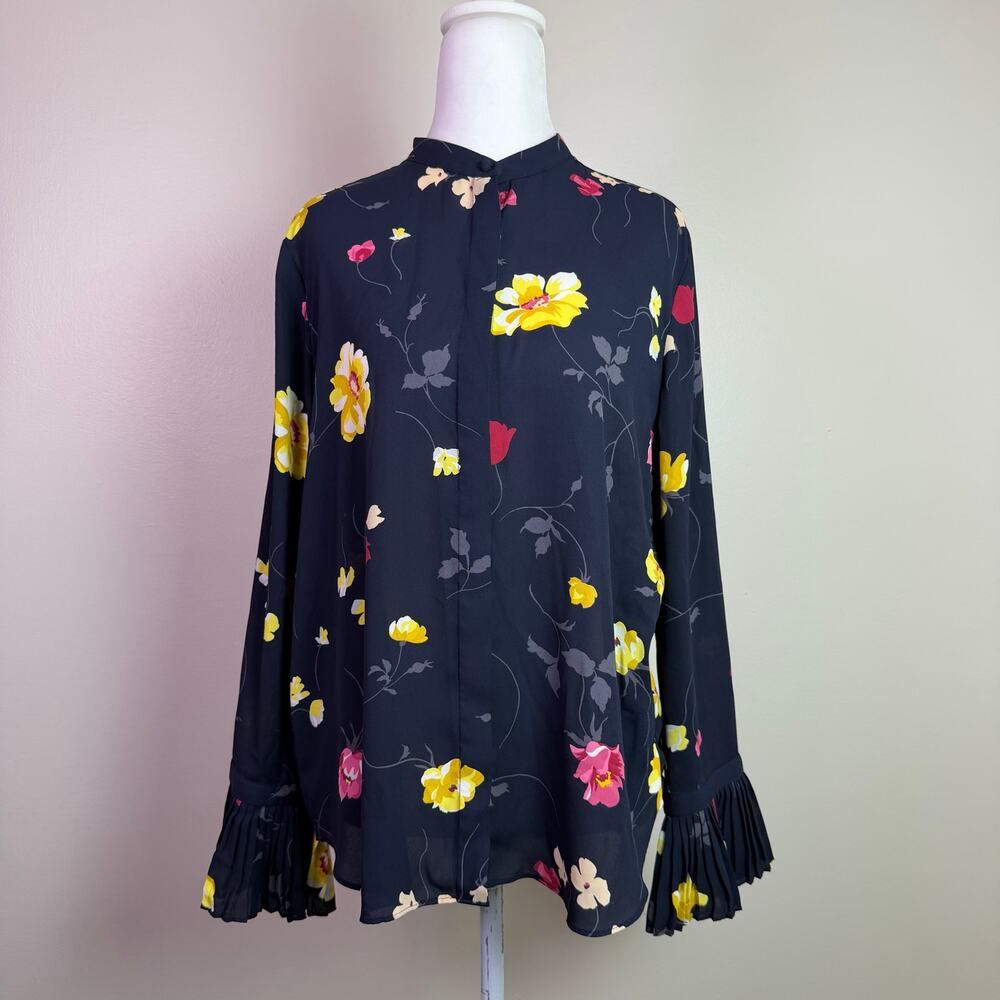 Ann Taylor Navy Floral Blouse Pleated Bell Sleeve Women's M Button Up Career Top - Picture 4 of 13